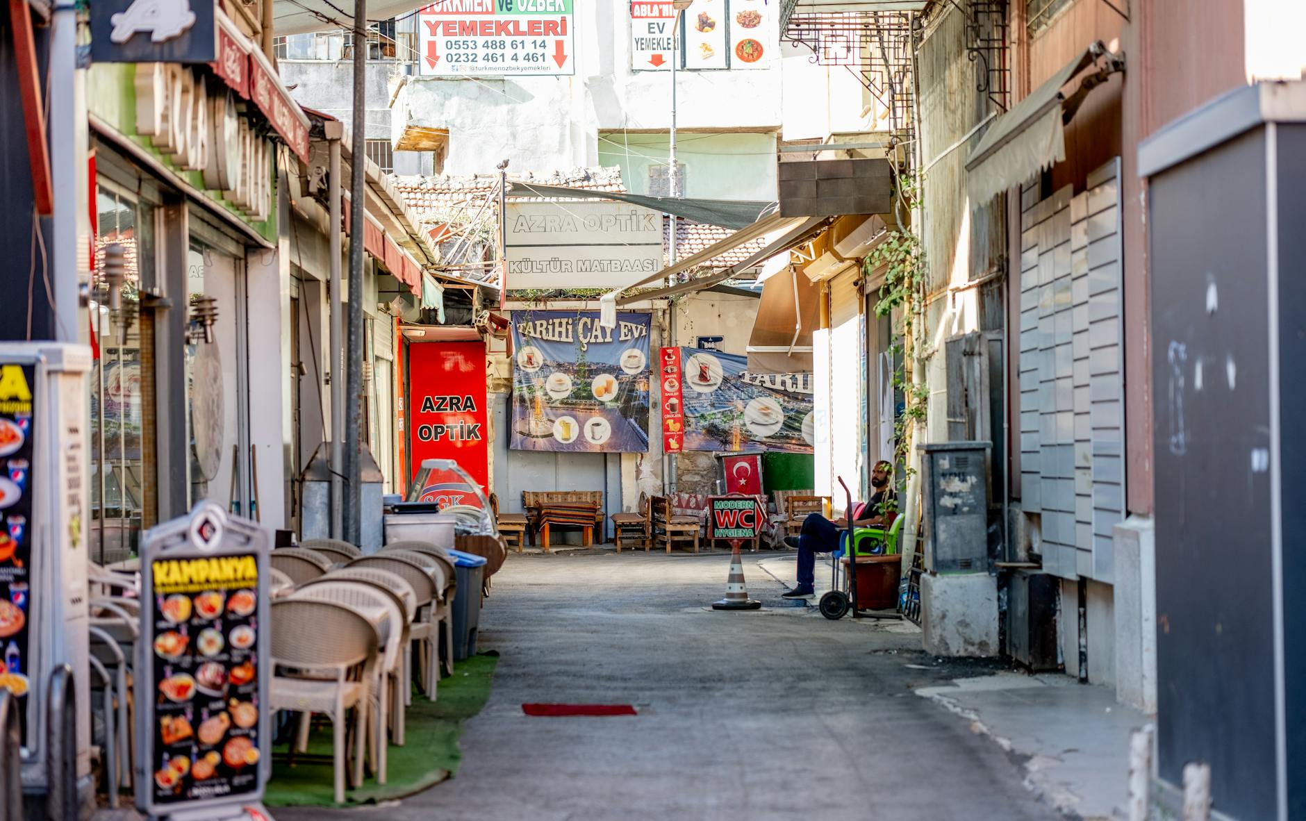 Ankara, Izmir, Antalya: City-Based Differences in Dating Culture
